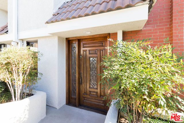 301 W Loraine Street 8, Glendale, CA 91202