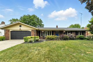 1548 Old Hickory Ln, Saint Joseph, MI 49085