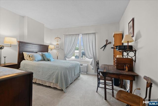 1104 City Place, Edgewater, NJ 07020