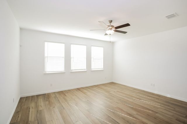 901 High Noon Drive, Fort Worth, TX 76052