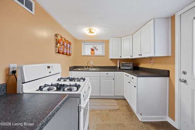 3604 Lentz Ave, Louisville, KY 40215