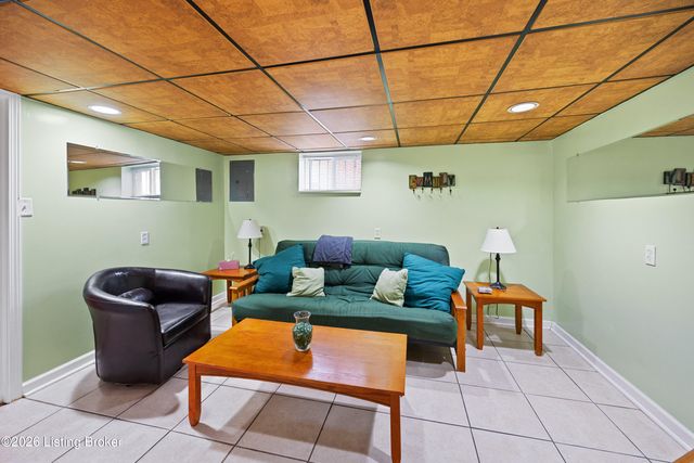 3604 Lentz Ave, Louisville, KY 40215