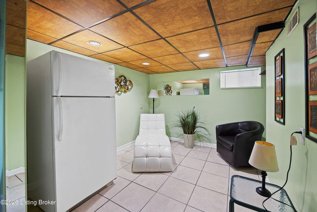 3604 Lentz Ave, Louisville, KY 40215