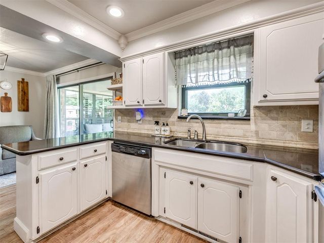2201 Tredington Way, Edmond, OK 73034