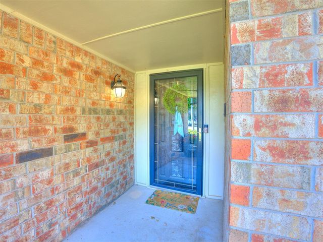 2201 Tredington Way, Edmond, OK 73034
