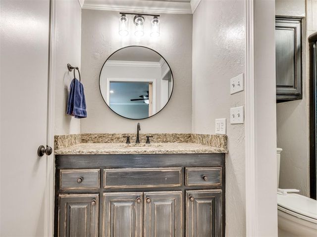 2201 Tredington Way, Edmond, OK 73034