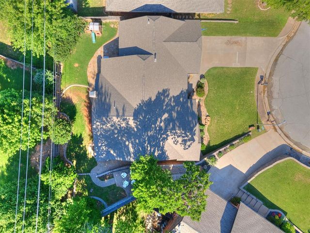 2201 Tredington Way, Edmond, OK 73034