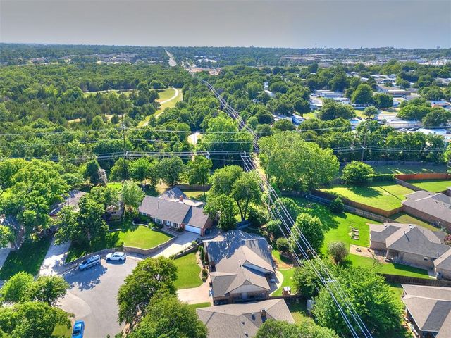 2201 Tredington Way, Edmond, OK 73034