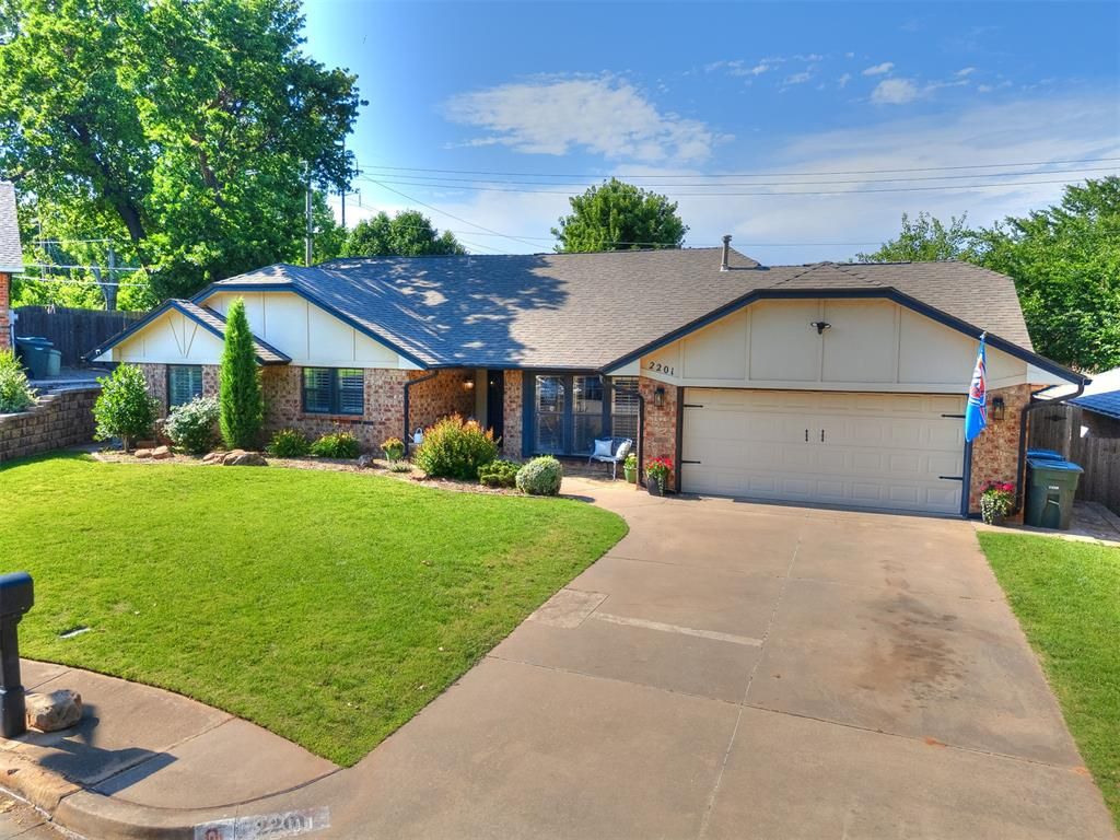 2201 Tredington Way, Edmond, OK 73034