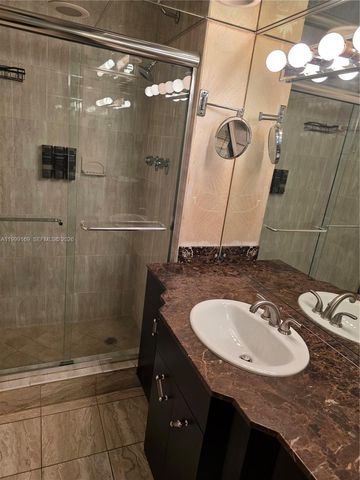 2780 NE 183rd St 1802, Aventura, FL 33160