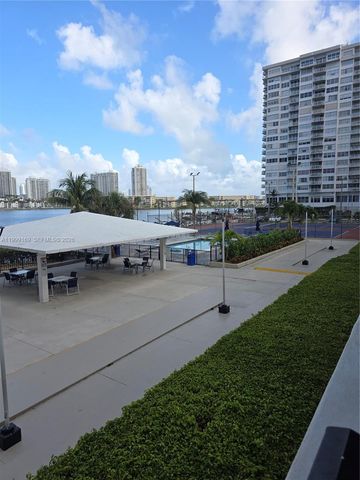 2780 NE 183rd St 1802, Aventura, FL 33160