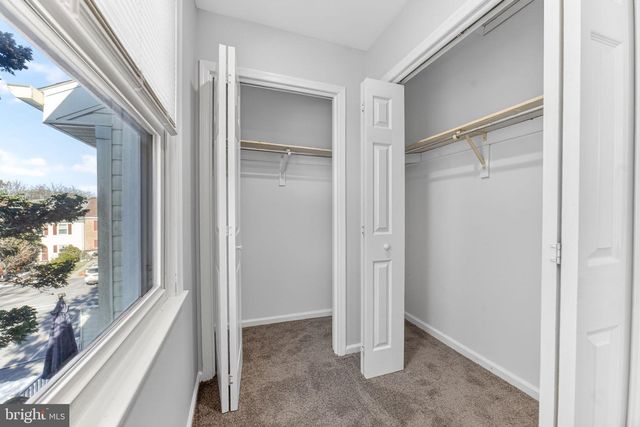 1930 CRICKLEWOOD CV, Fogelsville, PA 18051