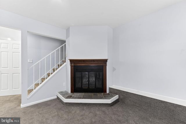 1930 CRICKLEWOOD CV, Fogelsville, PA 18051