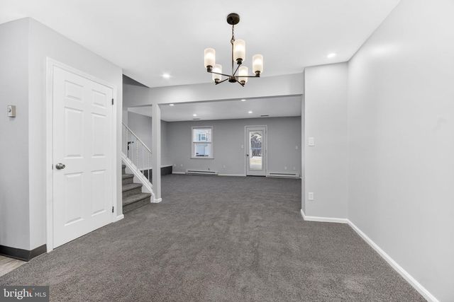 1930 CRICKLEWOOD CV, Fogelsville, PA 18051