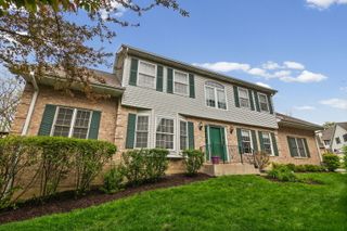 1354 Laurel Oaks Drive, Streamwood, IL 60107
