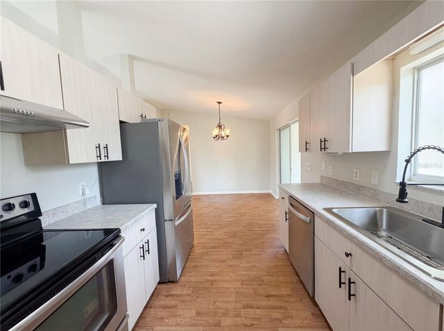 5947 SW 98TH STREET ROAD, Ocala, FL 34476