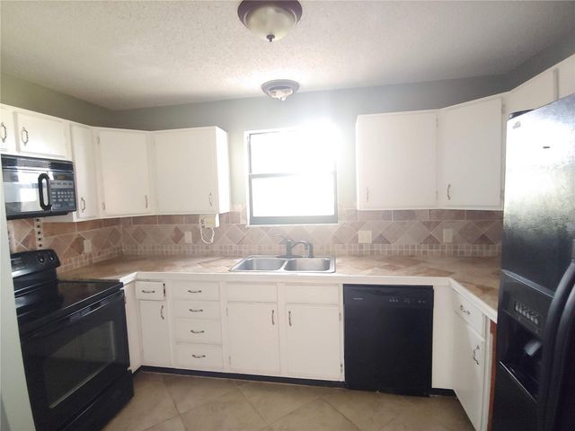 10090 SE 106TH LANE, Belleview, FL 34420