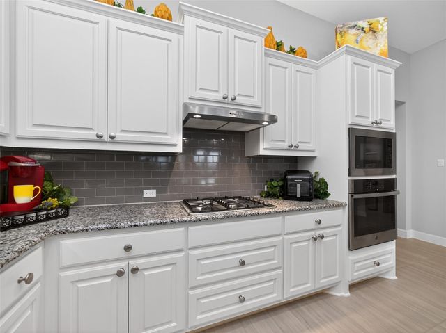 110 Duroc DR, Hutto, TX 78634