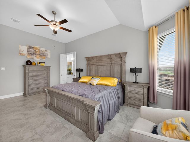 110 Duroc DR, Hutto, TX 78634