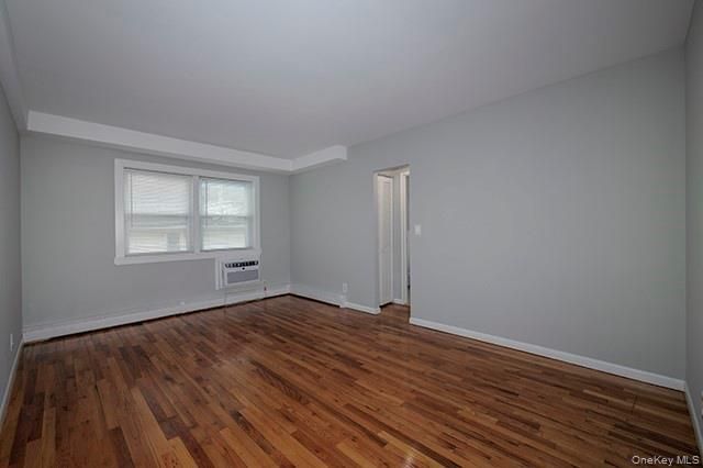 985 Oceanfront Street 9, Long Beach, NY 11561