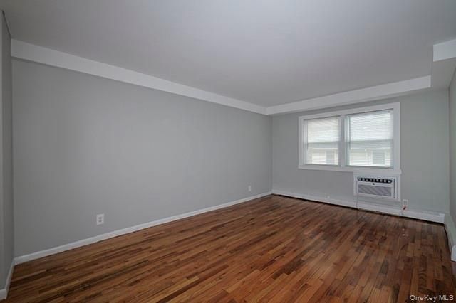 985 Oceanfront Street 9, Long Beach, NY 11561