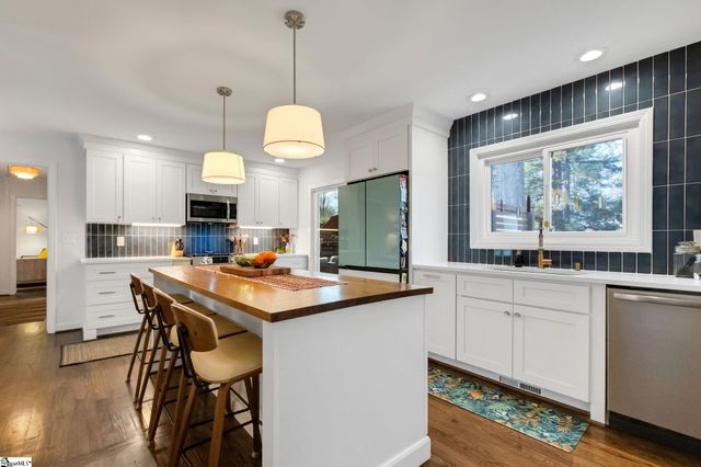 205 Bradley Boulevard, Greenville, SC 29609