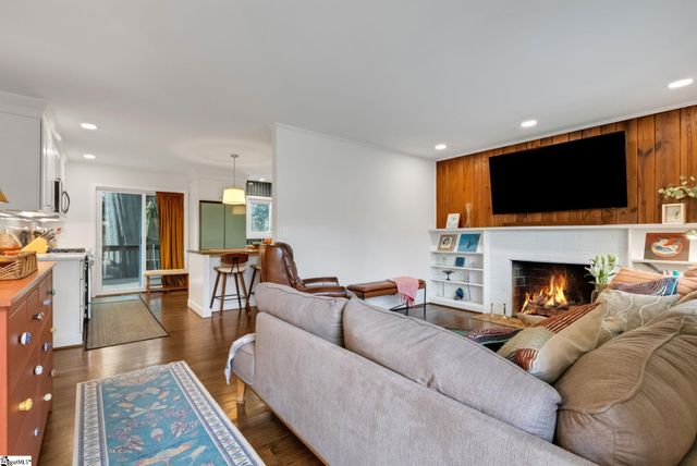 205 Bradley Boulevard, Greenville, SC 29609