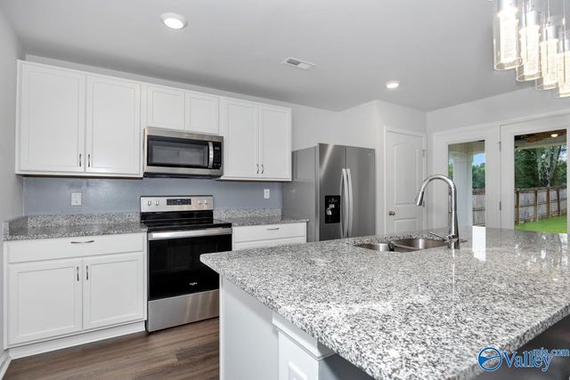 18776 Wicklow Circle, Athens, AL 35613