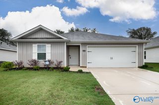 18776 Wicklow Circle, Athens, AL 35613