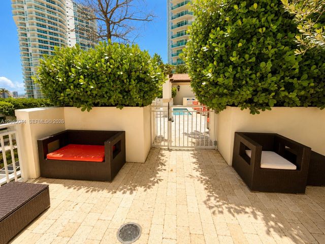 200 Sunny Isles Blvd 2-504–Lanai Residence, Sunny Isles Beach, FL 33160