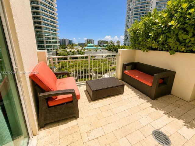 200 Sunny Isles Blvd 2-504–Lanai Residence, Sunny Isles Beach, FL 33160