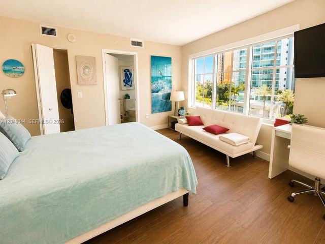 200 Sunny Isles Blvd 2-504–Lanai Residence, Sunny Isles Beach, FL 33160