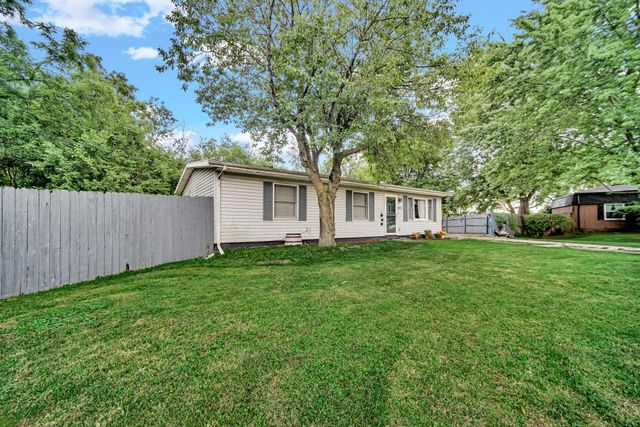 8021 Chase Place, Merrillville, IN 46410