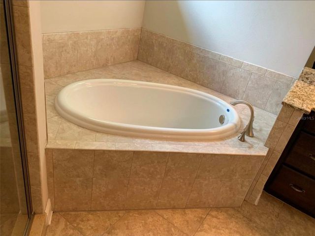 4016 W BAY TO BAY BOULEVARD, Tampa, FL 33629