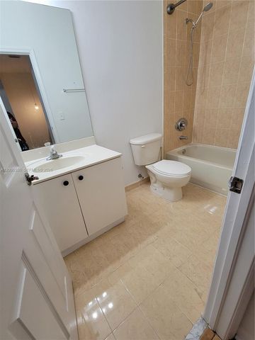 11224 SW 230th Ter, Miami, FL 33170