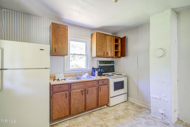 2346 Carolina Avenue, Bristol, TN 37620
