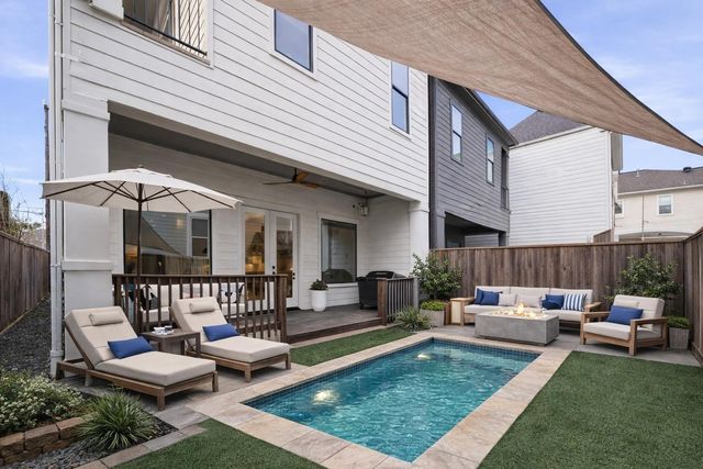 504 Oxford Street, Houston, TX 77007