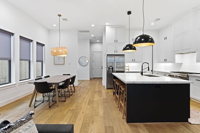 504 Oxford Street, Houston, TX 77007