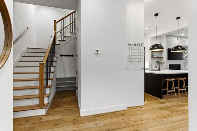 504 Oxford Street, Houston, TX 77007