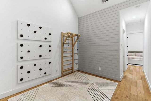 504 Oxford Street, Houston, TX 77007