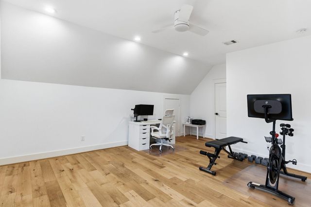 504 Oxford Street, Houston, TX 77007