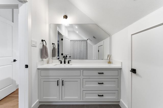 504 Oxford Street, Houston, TX 77007