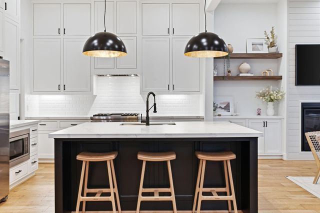 504 Oxford Street, Houston, TX 77007