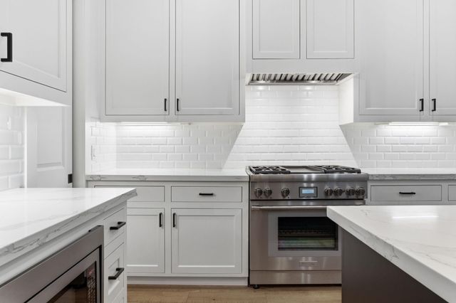 504 Oxford Street, Houston, TX 77007