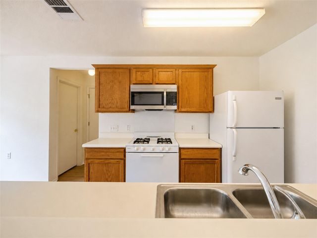 5509 Bentsen LN, Austin, TX 78723