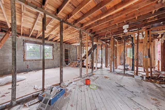 687 Whitley Lane, Highland, NY 12528