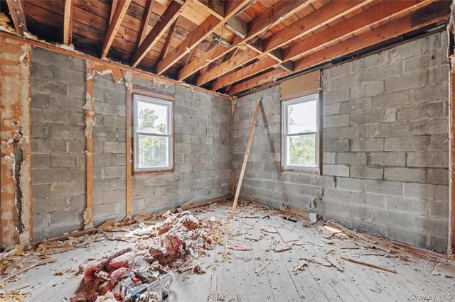687 Whitley Lane, Highland, NY 12528