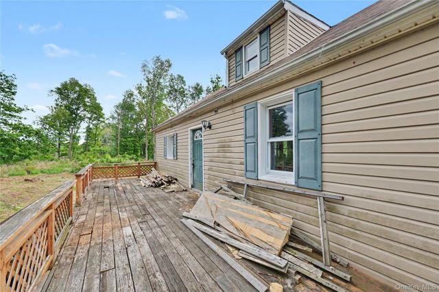 687 Whitley Lane, Highland, NY 12528