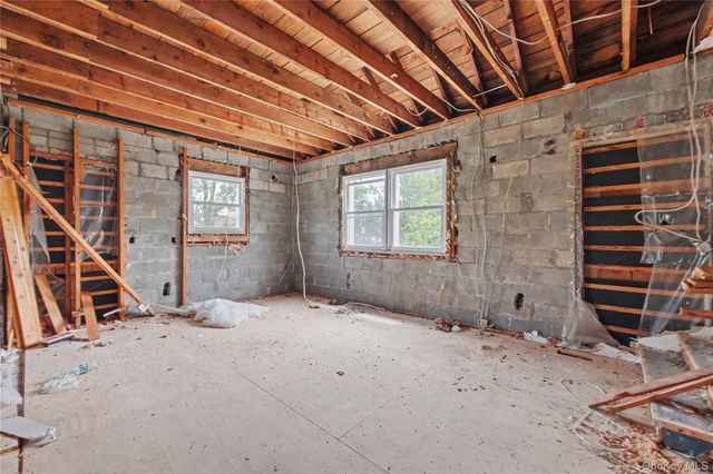 687 Whitley Lane, Highland, NY 12528