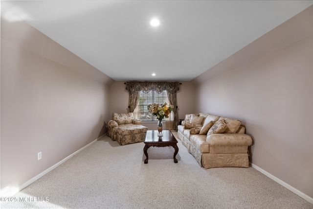 7 Hannah Mount Drive, Millstone, NJ 08510